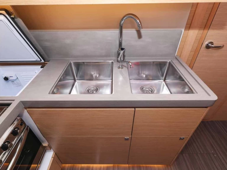 Pronájem lodi Dufour Dufour 470 v Cagliari na Samboatu