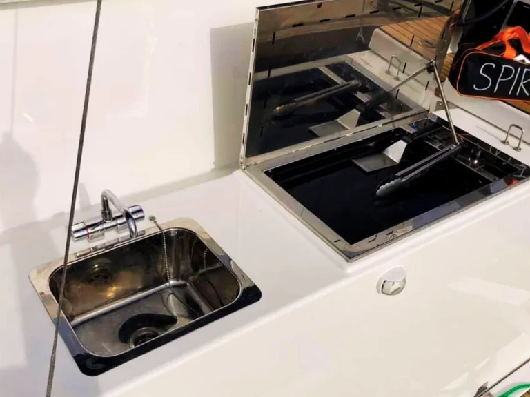 Pronajmout Plachetnice se skipperem či ne Dufour v Cagliari