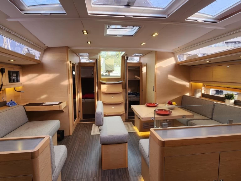 Pronajmout si Dufour Dufour 530 v Procida