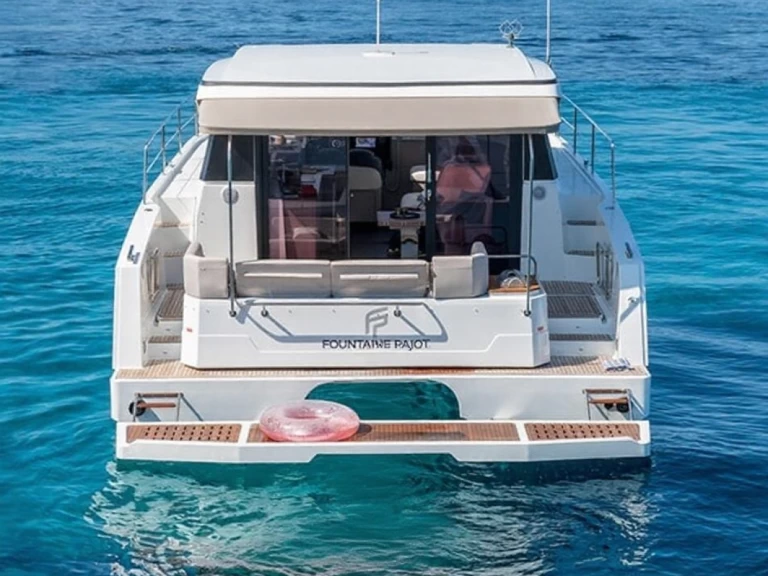 Pronájem Katamarán Fountaine Pajot s licencí