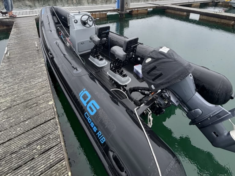 Pronajmout si 3D Tender IQ6 v Marseille