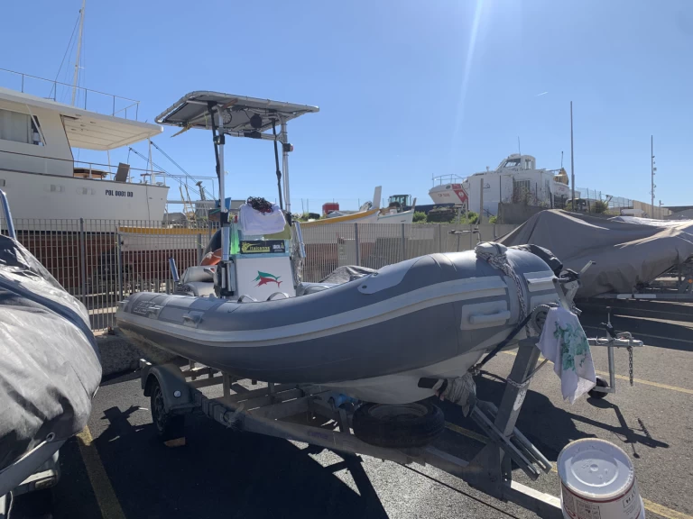 Pronajmout Polotuhá loď se skipperem či ne Sacs v Chiavari