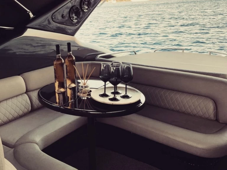 Pronajmout Jachta se skipperem či ne Cranchi v Mykonos (City)