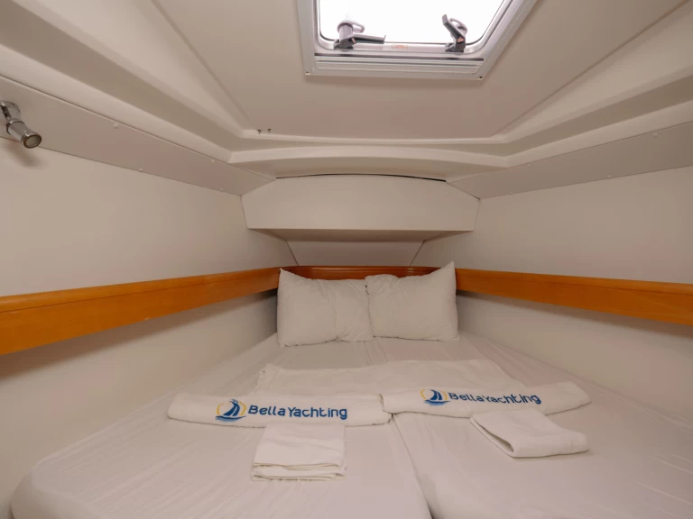 Pronájem lodi Fethiye lákavé ceny Sun Odyssey 42i