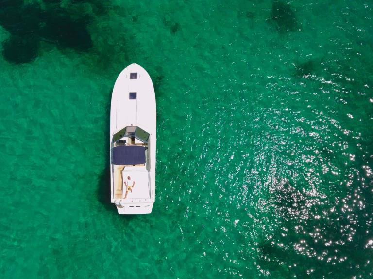 Pronájem lodi Itama Itama 38 v Porto Rotondo na Samboatu