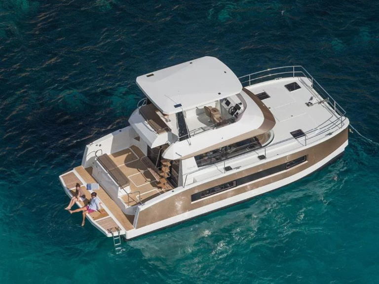 Pronájem lodi Lisabon lákavé ceny Fountaine Pajot MY 37