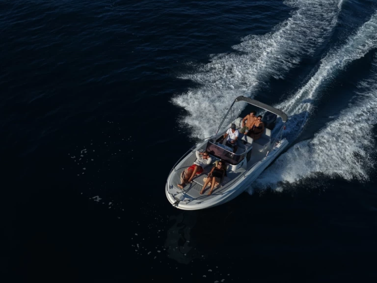 Allegra Allegra 21 jednotlivci a charterové společnosti v Sorrento