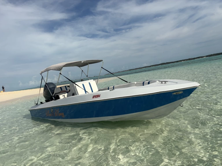 Pronájem lodi Nassau lákavé ceny Paramount 21