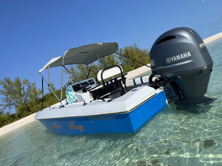 Pronájem Motorová loď Custom Made s licencí