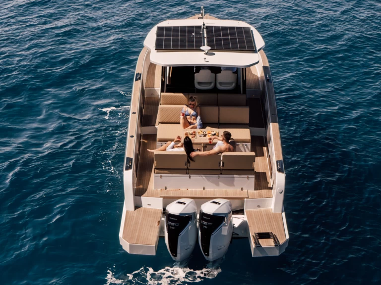 Pronájem lodi Vicenzo 390 WA v Zadar na Samboatu