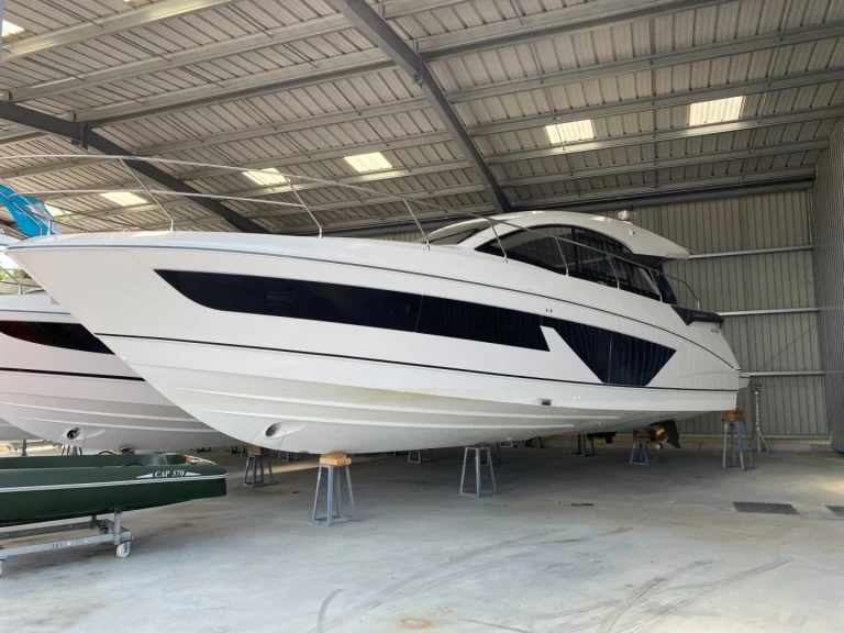 Pronajmout si Bénéteau Gran Turismo 45 v Ajaccio