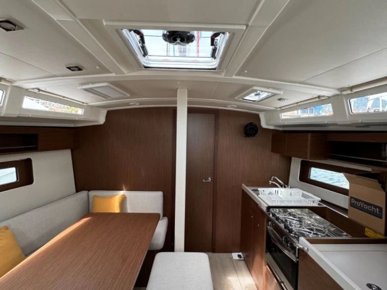 Pronájem Plachetnice v Ajaccio -Bénéteau OCEANIS 37.1 OCEANIS 37.1