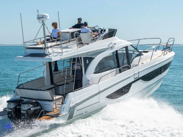 Pronájem Motorová loď v Ajaccio -Bénéteau ANTARES 11 OB FLY