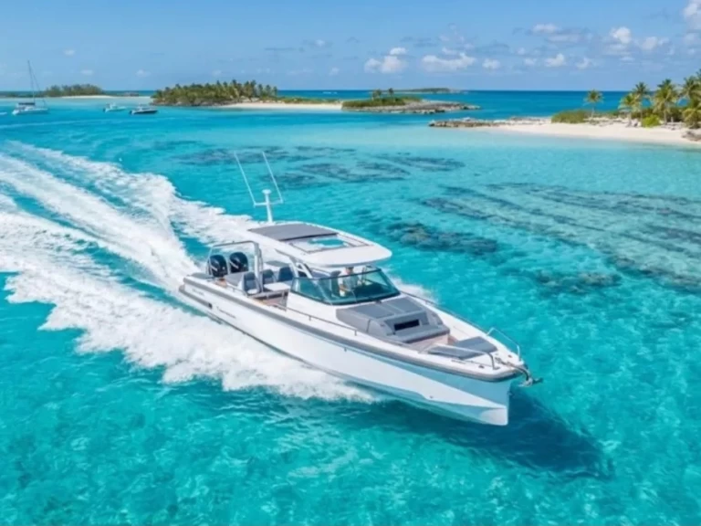 Pronajmout si Axopar 38 Sun-Top v Miami