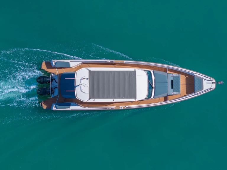 Pronajmout Motorová loď se skipperem či ne Axopar v Miami