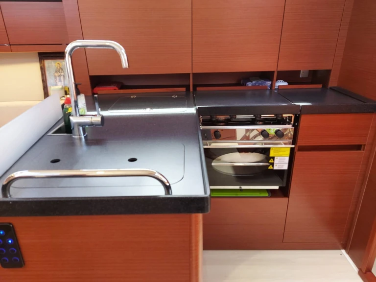 Pronájem Plachetnice v Lavrio -Hanse Hanse 418