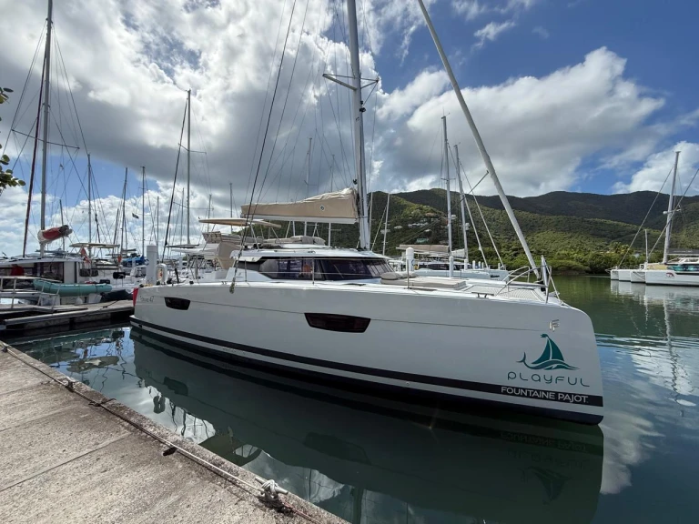 Pronájem Katamarán Fountaine Pajot s licencí