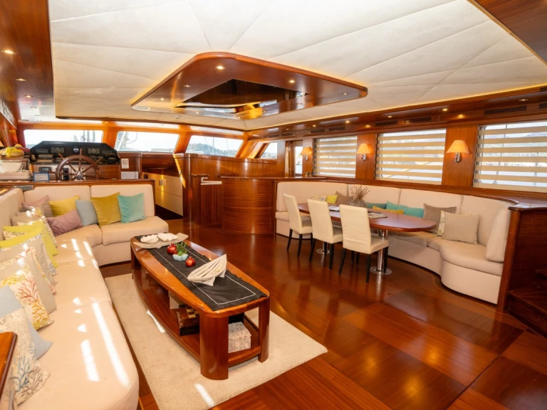 Pronájem Plachetnice  s licencí