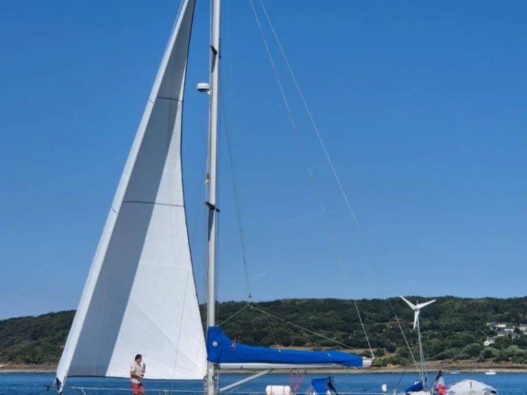 Pronájem lodi Bénéteau First 38 S v Brest na Samboatu