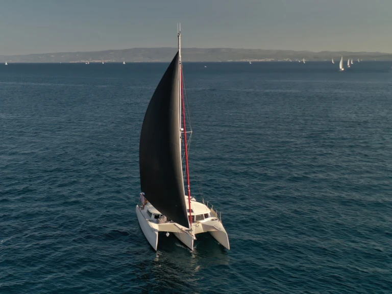 Katamarán k pronájmu v Carloforte za nejlepší cenu