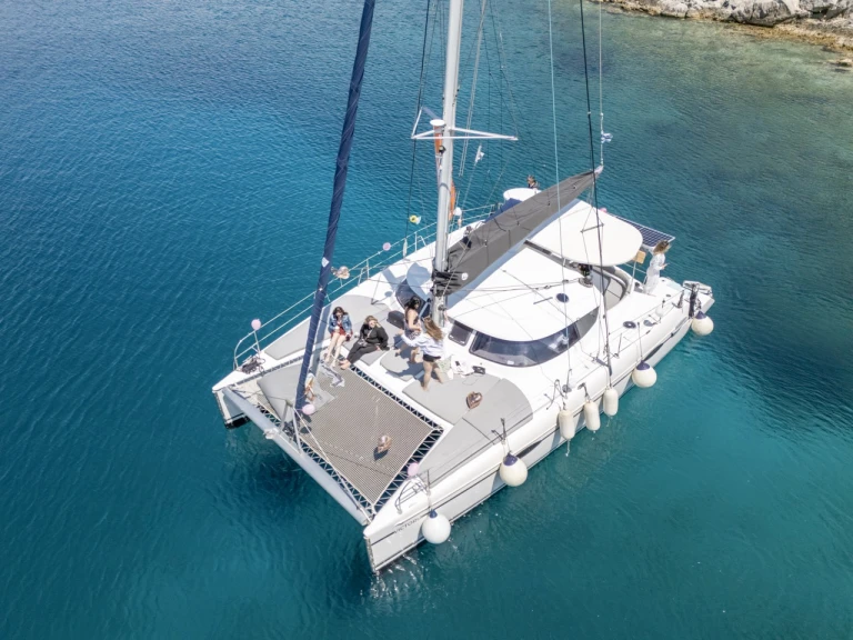 Pronajmout si Fountaine Pajot Lavezzi 40 v Sithonia