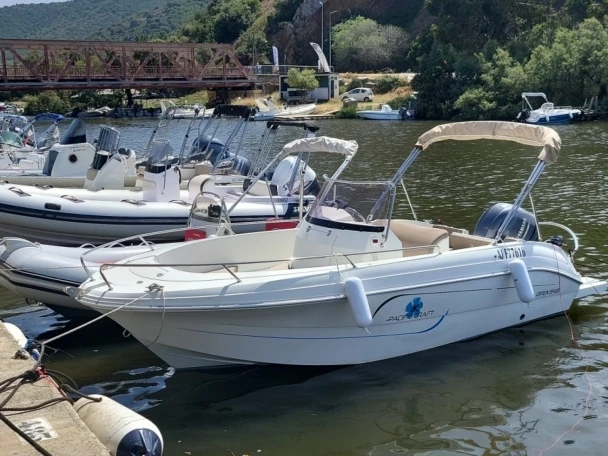 Pronájem lodi Pacific Craft Pacific Craft 545 Open v Saint-Florent na Samboatu