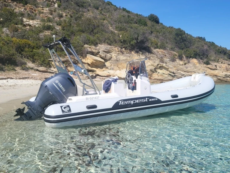 Pronájem Polotuhá loď Capelli s licencí