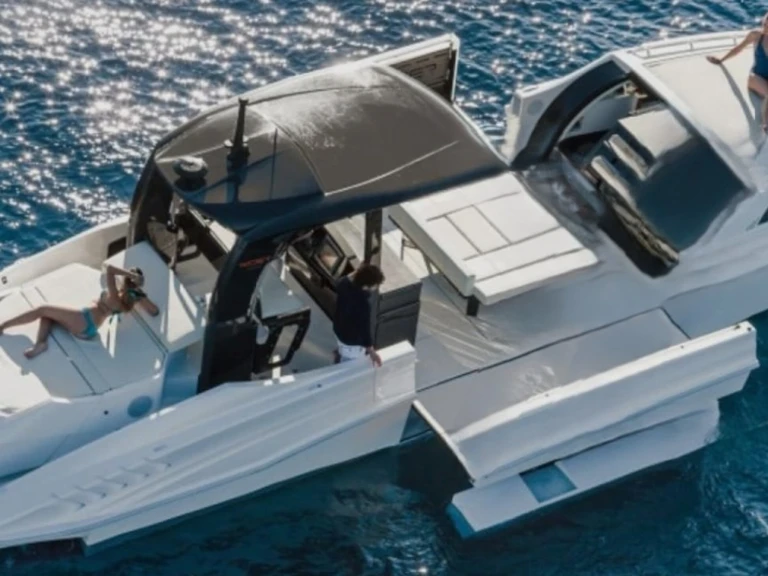 Motorová loď k pronájmu v Rhodos za nejlepší cenu