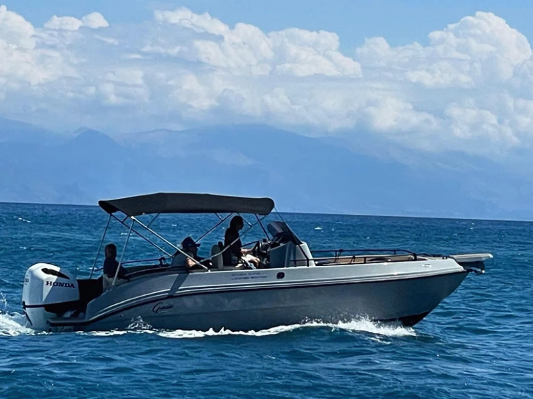 Motorová loď k pronájmu v Poreč za nejlepší cenu