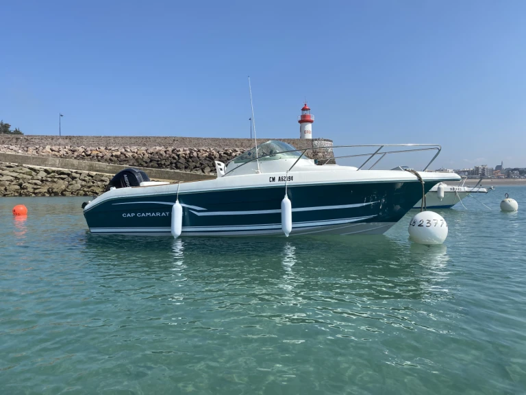 Pronajmout si Jeanneau Cap Camarat 615 WA v Erquy