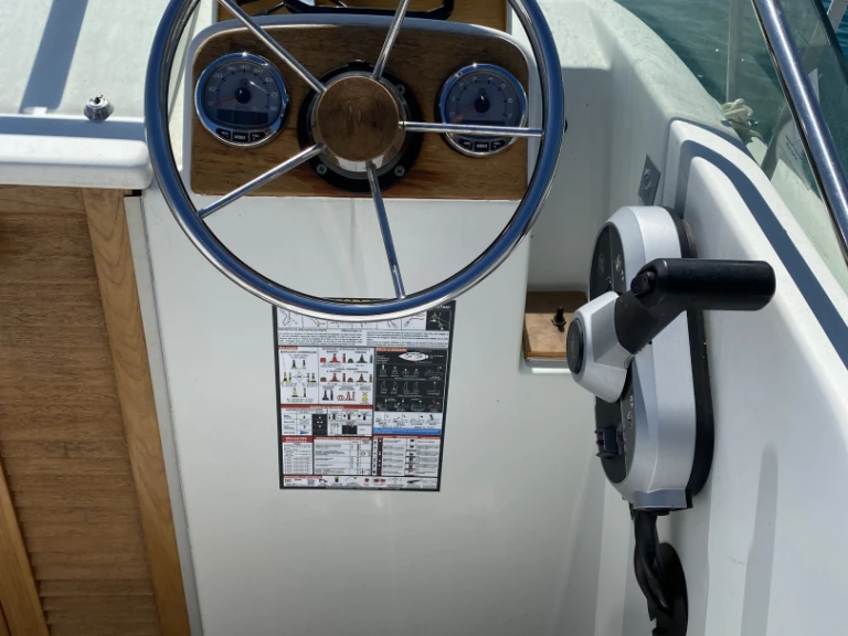 Pronájem lodi Erquy lákavé ceny Cap Camarat 615 WA