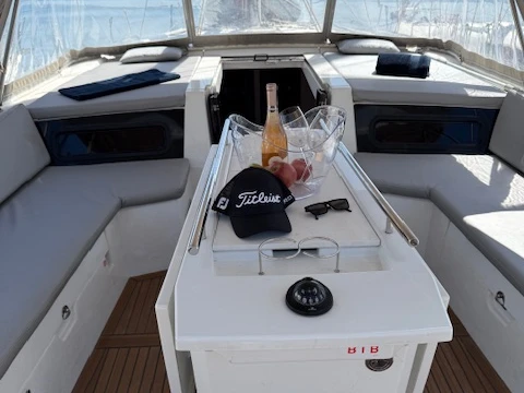 Pronajmout si Bénéteau Oceanis 46.1 v Preveza