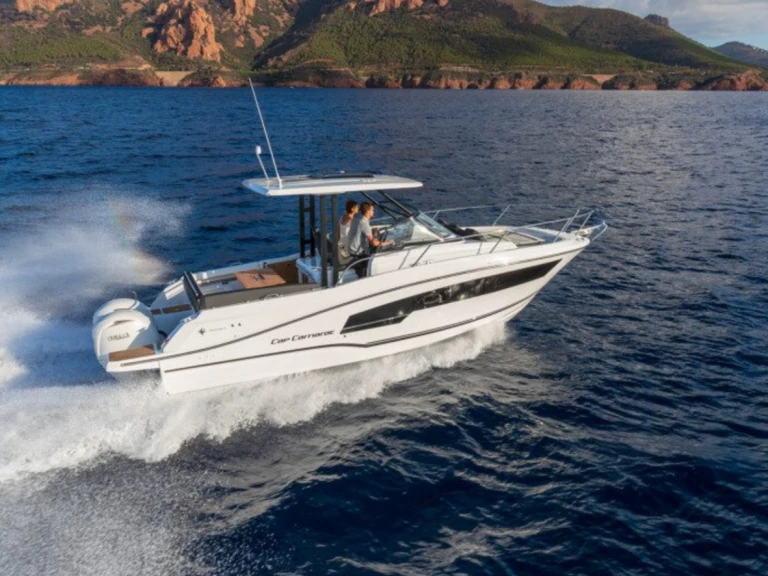 Jeanneau Cap Camarat 9.0 WA jednotlivci a charterové společnosti v Francie