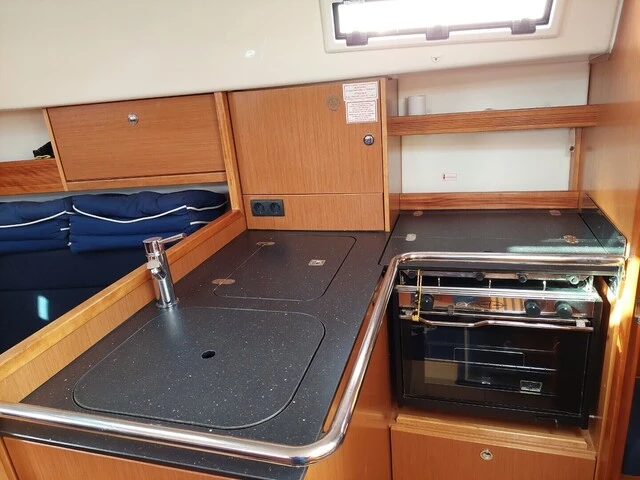 Pronájem Plachetnice Bavaria s licencí