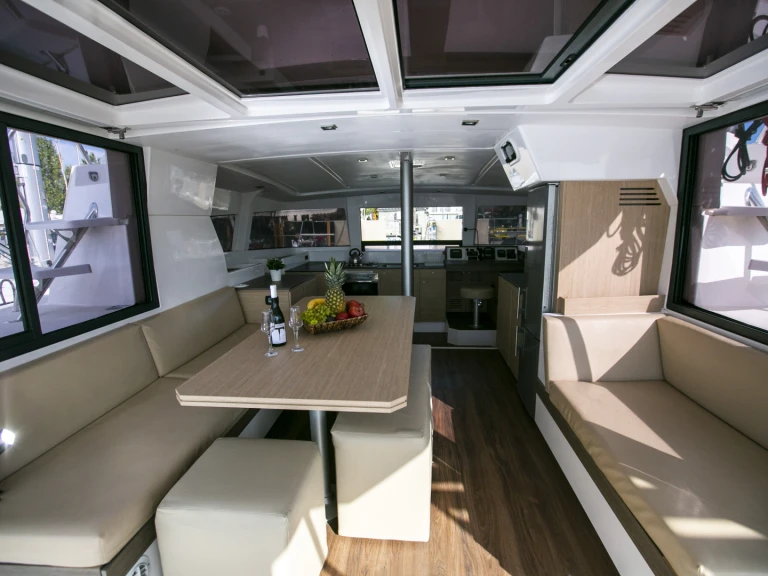 Pronajmout Katamarán se skipperem či ne Bali v Plataniás