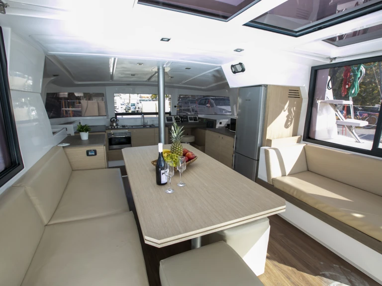 Pronajmout Katamarán se skipperem či ne Bali v Plataniás