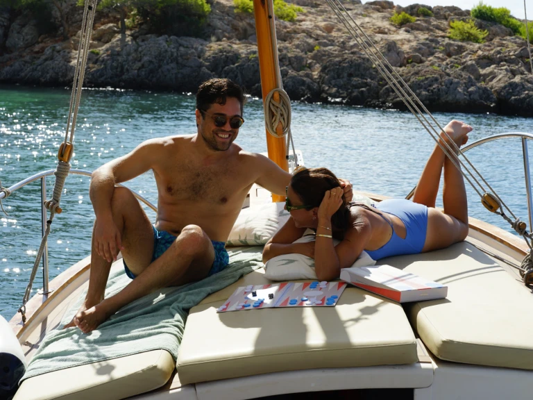 Pronajmout Motorová loď se skipperem či ne Medvolt Marine v Portals Nous