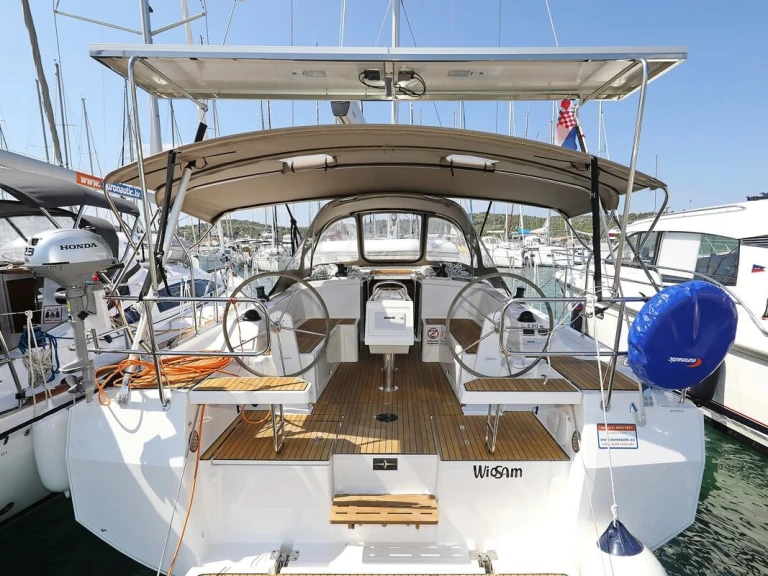 Pronájem Plachetnice Bavaria s licencí