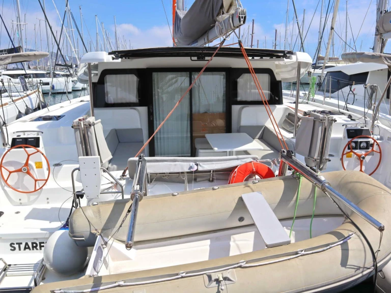 Pronájem lodi Excess Excess 11 v Nea Peramos na Samboatu