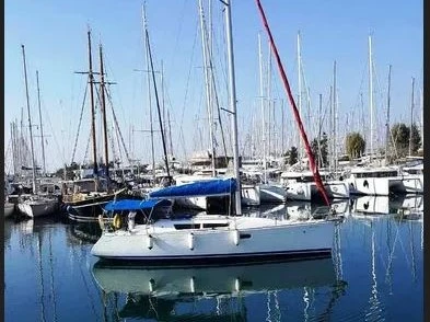 Jeanneau Sun Odyssey 36i jednotlivci a charterové společnosti v Lefkáda
