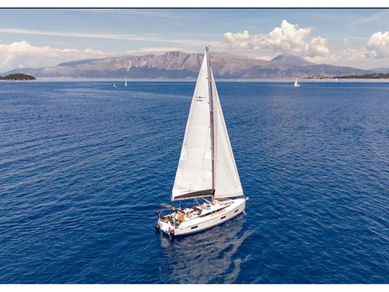 Pronájem Plachetnice v Lefkáda -Bavaria Bavaria C42