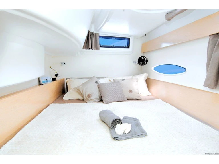 Pronájem lodi Marseille lákavé ceny Lipari 41