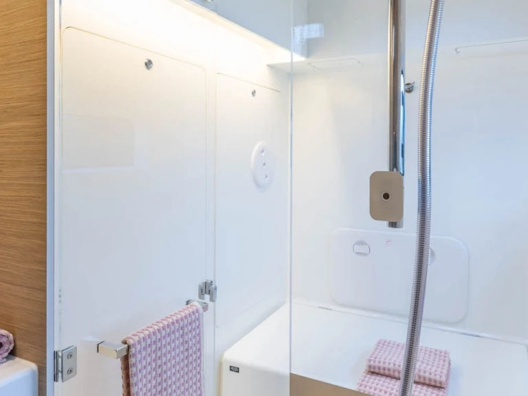 Lagoon Lagoon 38 jednotlivci a charterové společnosti v Lefkáda