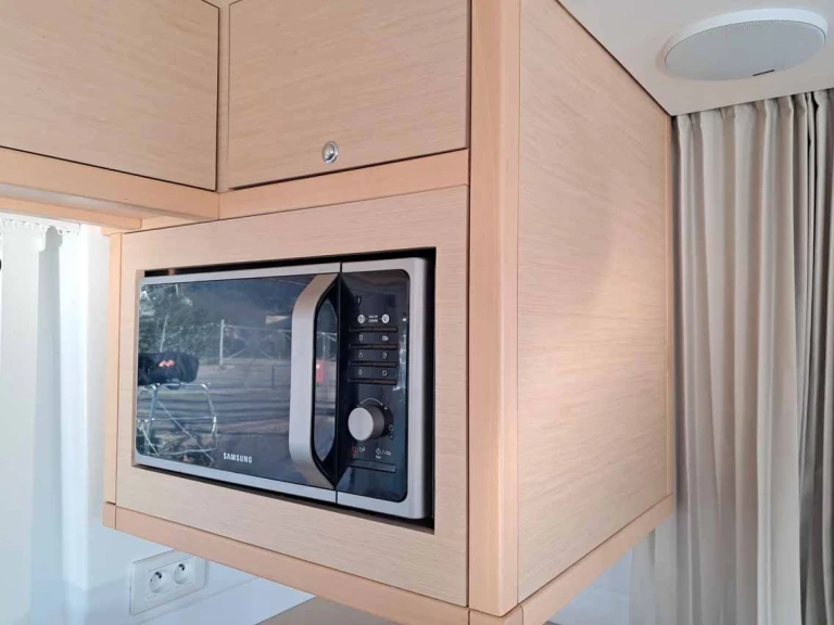 Pronájem Katamarán Lagoon s licencí