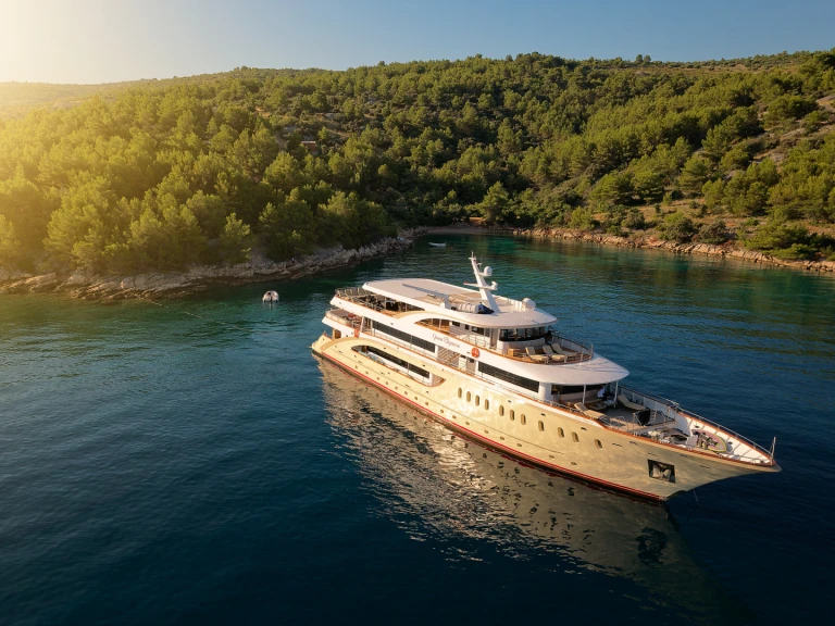 Pronájem Jachta v Split - Motoryacht Queen Eleganza