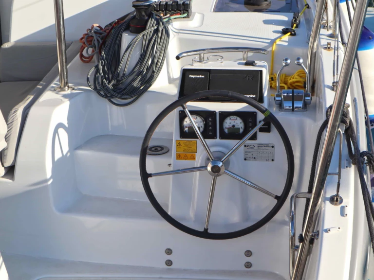 Pronájem lodi Excess Excess 11 v Nea Peramos na Samboatu