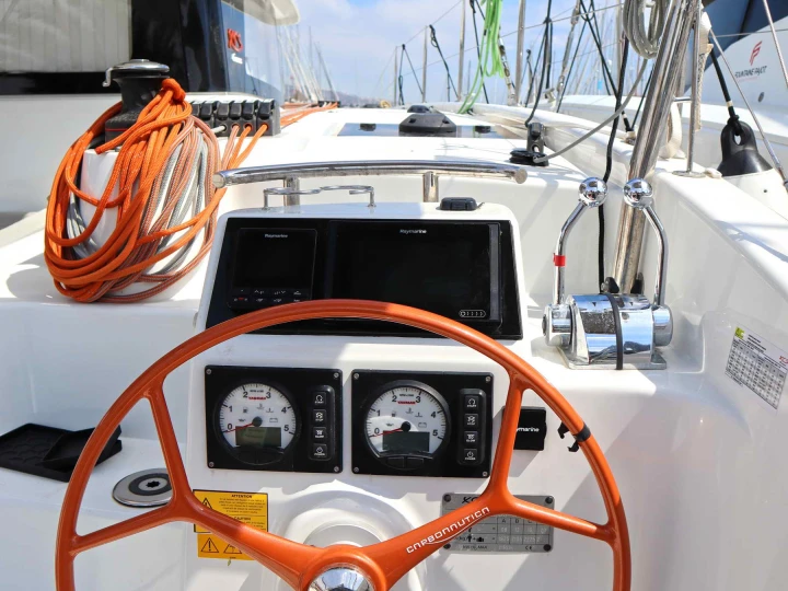 Pronájem lodi Excess Excess 11 v Nea Peramos na Samboatu