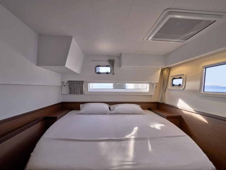 Pronájem jachty v Santorini (ostrov) -Lagoon Lagoon 42 na Samboatu