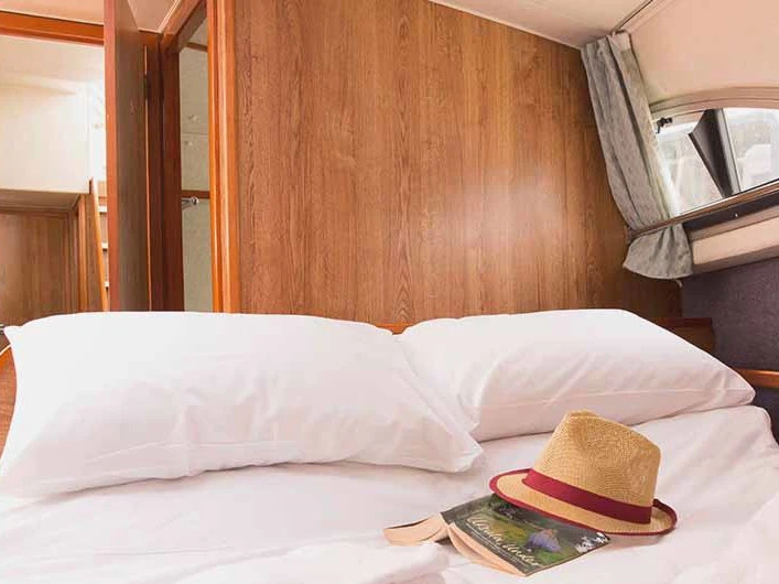 Pronájem jachty v Homps -Le Boat Clipper na Samboatu