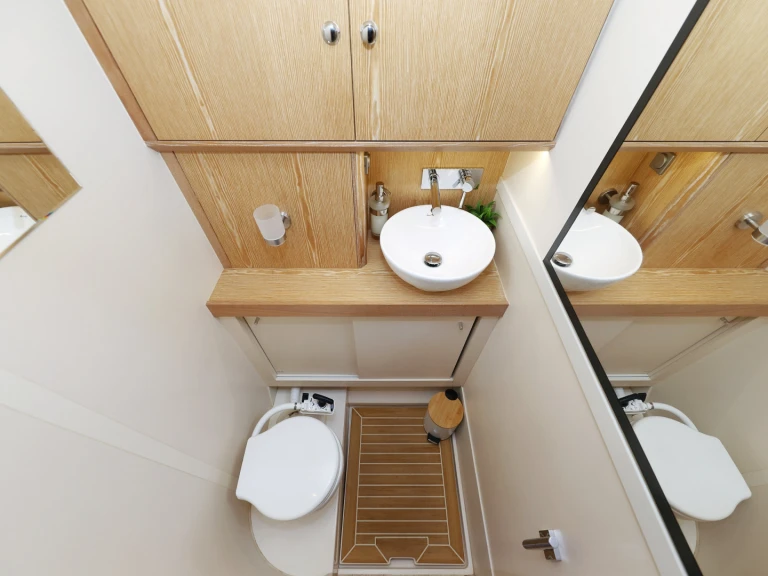 Pronajmout si Hanse Hanse 575 v Sukošan